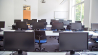Einer unserer modern eingerichteten IT - Schulungsräume. 